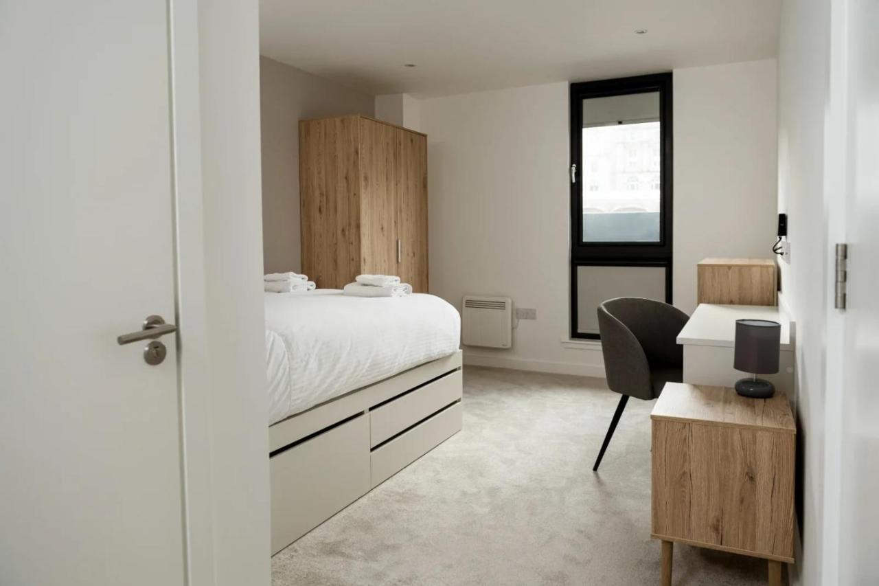Chic Apartments And Studios At The Point In 애버딘 외부 사진