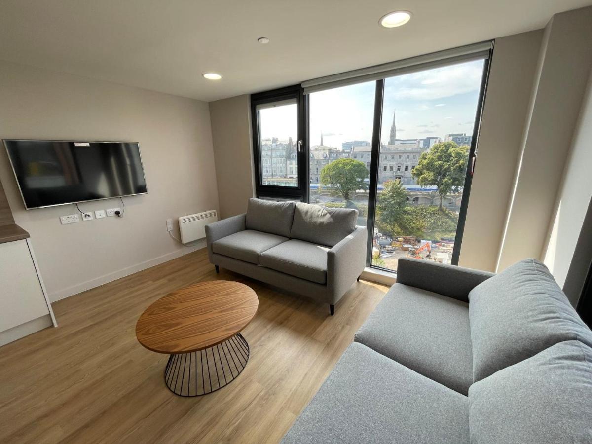 Chic Apartments And Studios At The Point In 애버딘 외부 사진