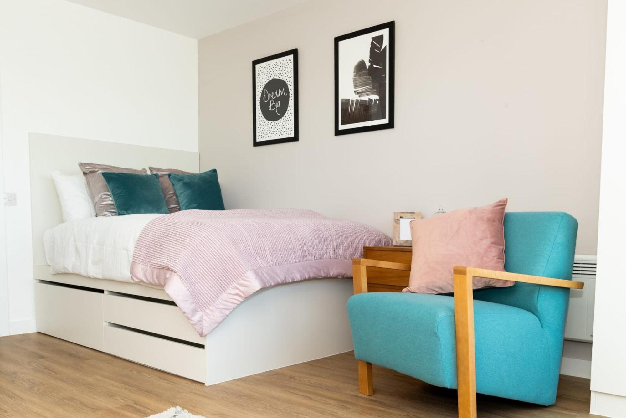 Chic Apartments And Studios At The Point In 애버딘 외부 사진