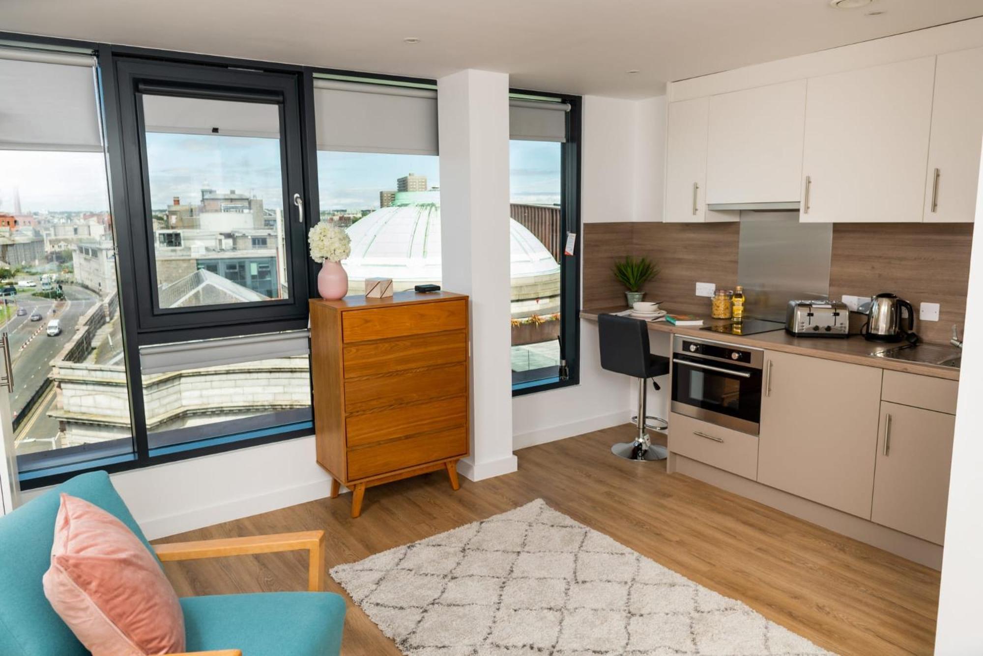 Chic Apartments And Studios At The Point In 애버딘 외부 사진